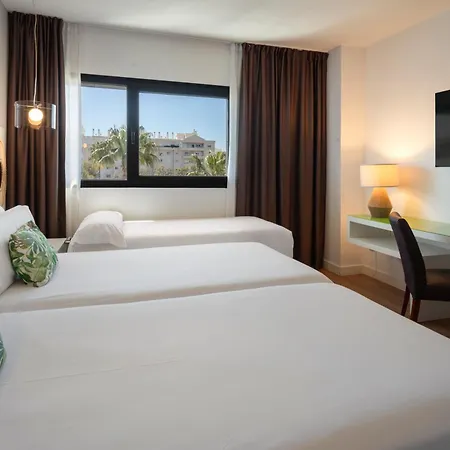 Catalonia Hotel 4*